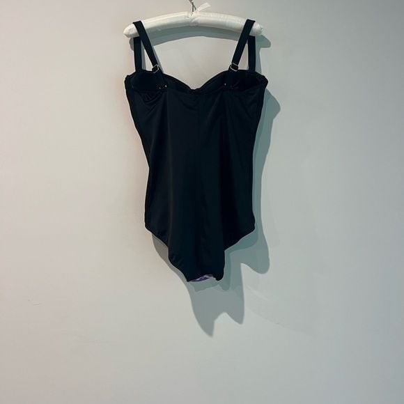 Stylish One Piece Underwire Swimsuit Size 16 - Picture 6 of 7